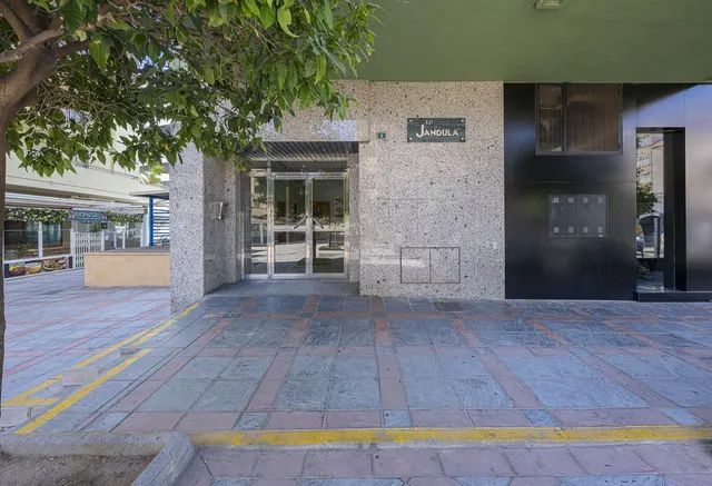 Apartamento 2 habitaciones 81m² en venta - Centro — 33