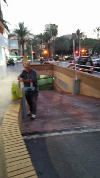 Plaza de garaje en el centro de Elche calle Nit Del Alba — 5