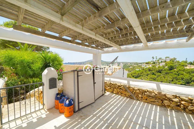 Villa en primera línea en venta en Jávea con increíbles vistas — 45