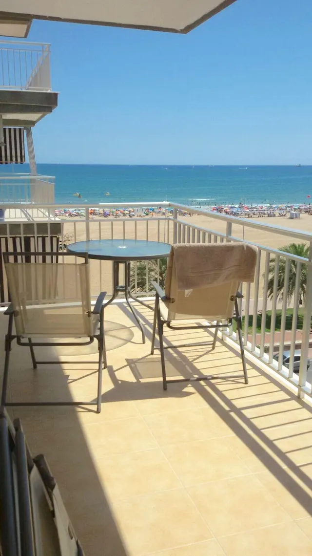 APARTAMENTO EN 1ERA. LINEA DE PLAYA DE GANDIA CON VISTAS AL MAR, Y GARAJE INCLUIDO — 37