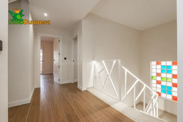 Casa con dimensiones de CHALET en Alfacar, 7 dorm. REFORMA R - foto 5