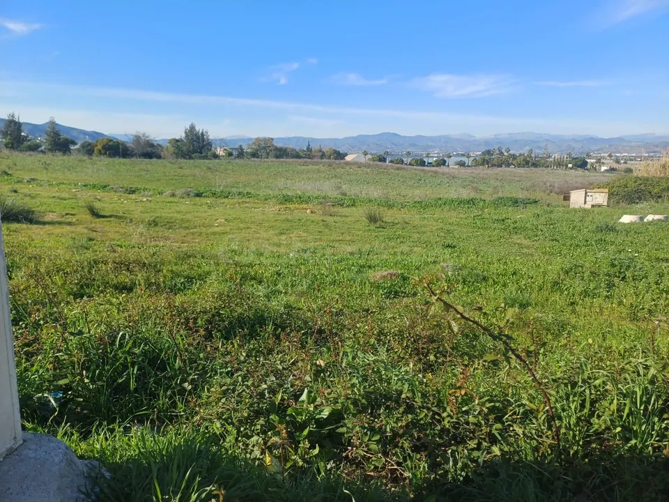 Parcela urbanizable a la venta zona Retamar
