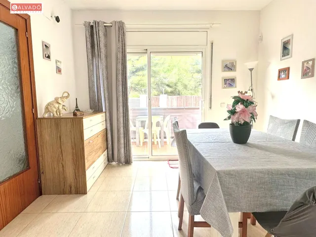 Casa con gran jardín, pérgola y barbacoa en Segur de Calafell !! — 9