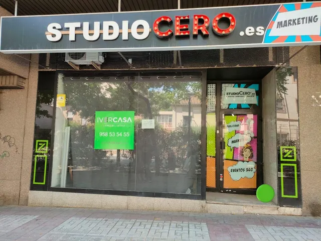 ALQUILER LOCAL COMERCIAL EN CALETA - foto 2
