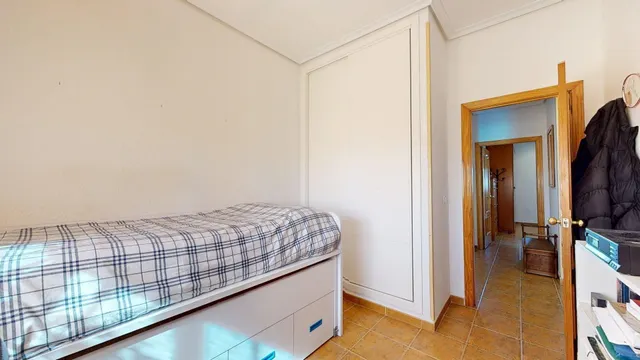 PARCELA EN PROINDIVISO CON VIVIENDA — 28