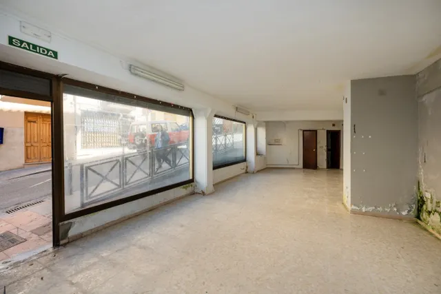 Espectacular edificio a 3 calles con vivienda y locales comerciales en pleno centro de Alhama de Gr — 6