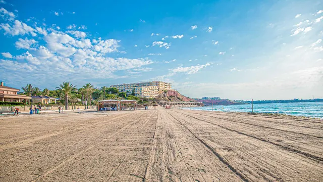 Bungalow planta baja en urb. mirador del mediterráneo con jardin esquina y piscina comunitaria — 34
