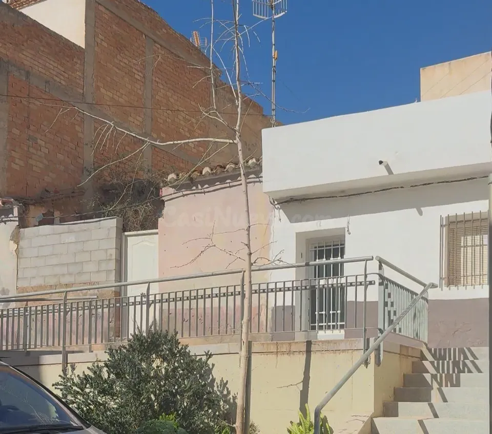 Oportunidad de Inversión: Solar en el Corazón de Motril