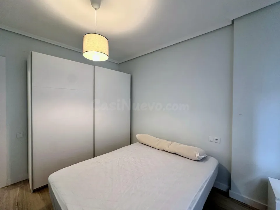 Habitación en alquiler en Zamora, Ensanche–Tres Cruces | 310 €/mes