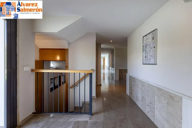 Piso con terraza en Albolote — 31