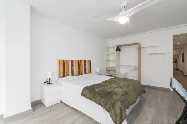 Se vende este gran piso junto Corazón de Jesús con 5 habitaciones y 5 baños ideal como inversión para rentabilizarlo!!! — 9