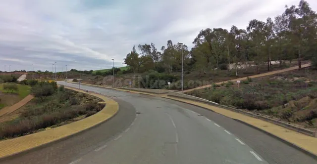 Parcela urbana de 783 m2 junto al campo de golf de Montecast