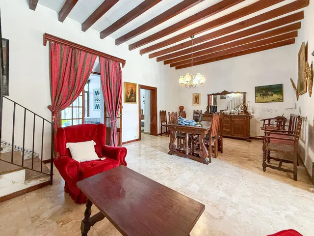 SEÑORIAL CASA EN EL PUEBLO DE CONSELL CON JARDÍN PRIVADO - foto 4
