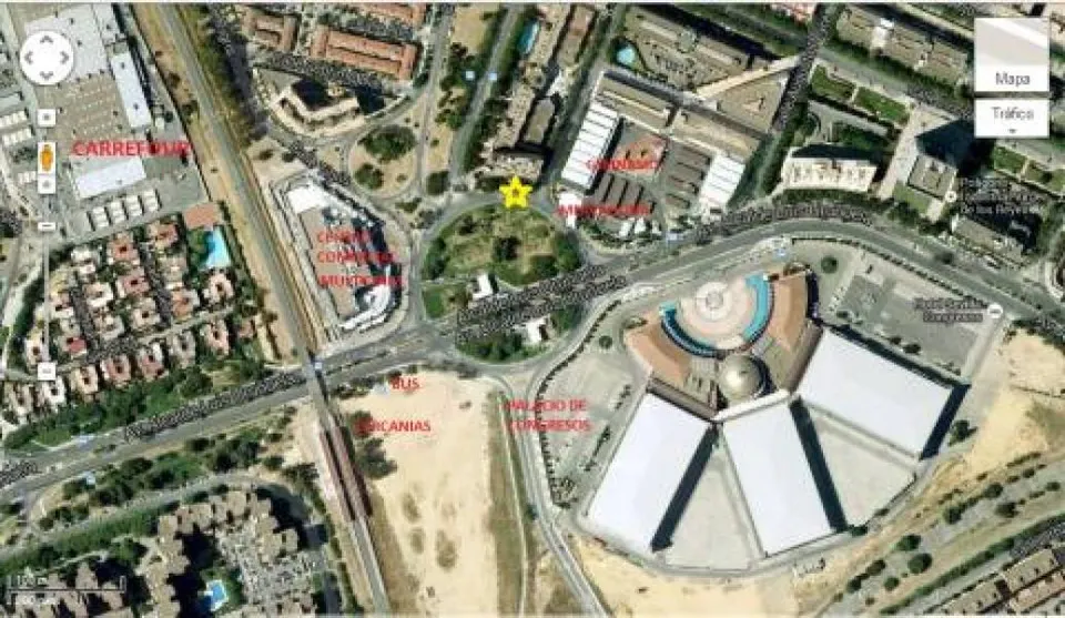 CASA CON GARAJE SEVILLA ESTE