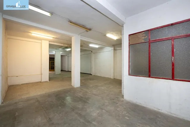 ¡Oportunidad Única en Angel Barrios! Local de 147m2 por solo 190.000€ — 16