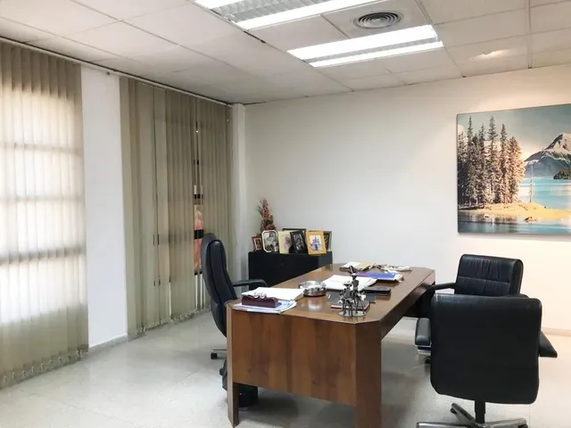 Entresuelo Comercial en Polígono de Carrús — 9