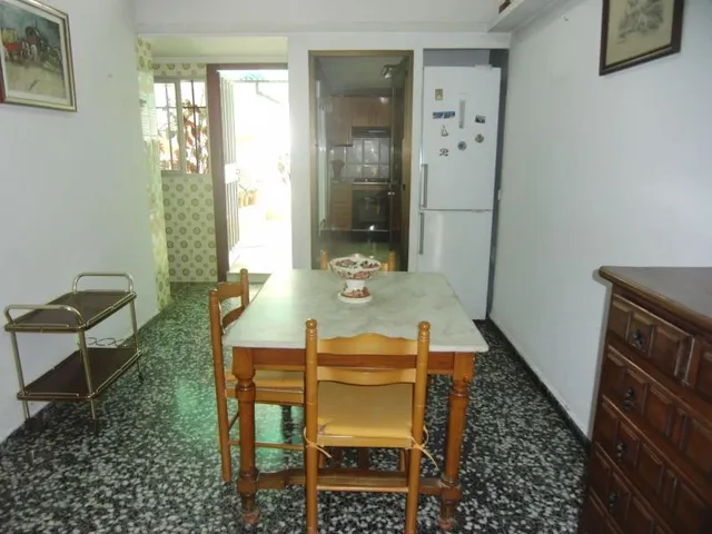 CASA DE PUEBLO MUY BIEN UBICADA — 3