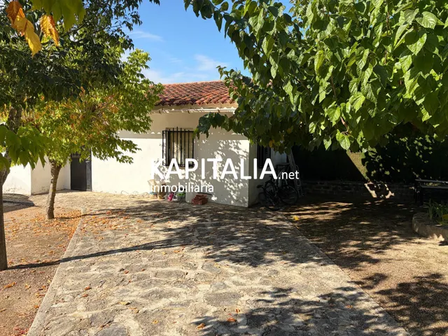 Chalet en venta en Ontinyent, a un paso del casco urbano y con bonitas vistas a la montaña. — 10