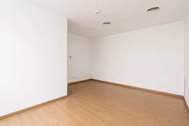Oficina en venta en Avenida de la Albufera 323, Madrid — 16