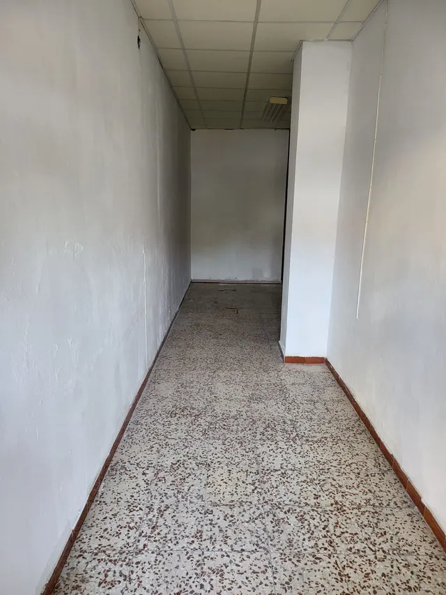 se vende local en nuevas colinas — 25