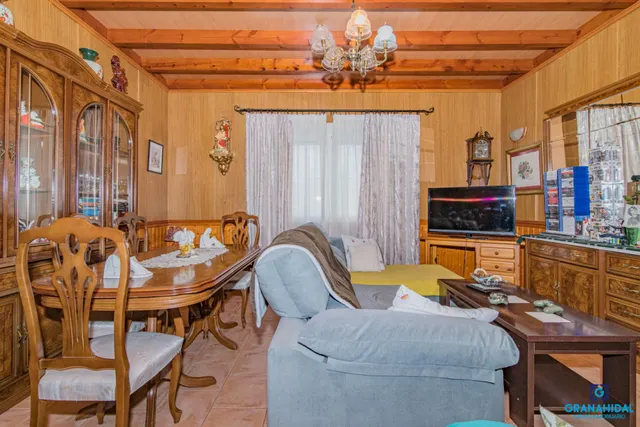 CHALET INDEPENDIENTE EN BEAS DE GRANADA — 28