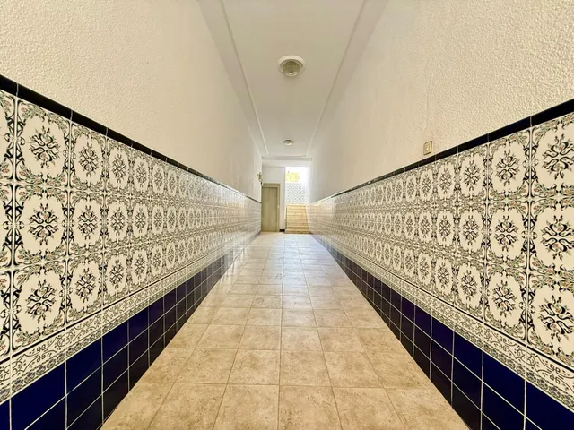 APARTAMENTO CON AMPLIA TERRAZA A SOLO 150 METROS DE LA PLAYA - foto 5