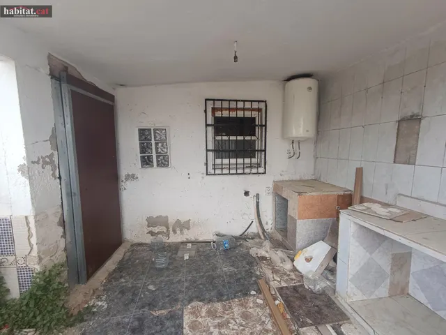 VIVIENDA RÚSTICA A REHABILITAR CON TERRENO — 4