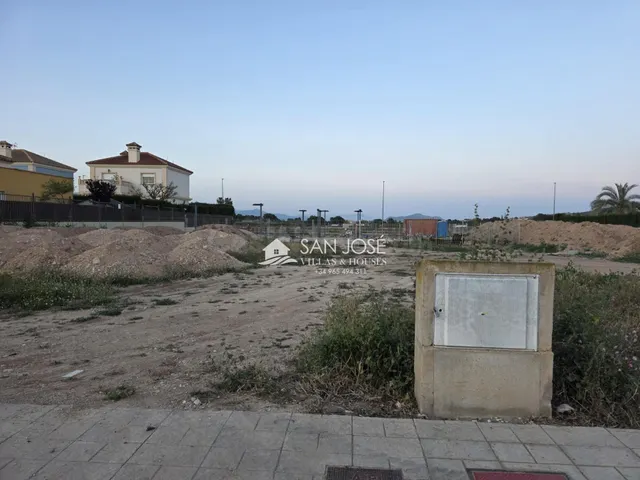 VENTA DE PARCELA URBANA EN ASPE, ZONA URBANIZACIÓN VIRGEN DE - foto 4