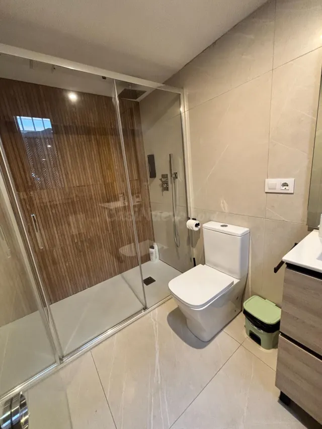 ¡ALQUILER! APARTAMENTO DÚPLEX DE OBRA NUEVA EN CASA SEÑORIAL - foto 2