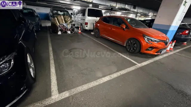 Plaza de parking - zona Loreto — 2