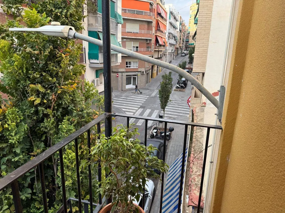 Amplio Piso en Santo Domingo, Alicante - Ideal para Familias