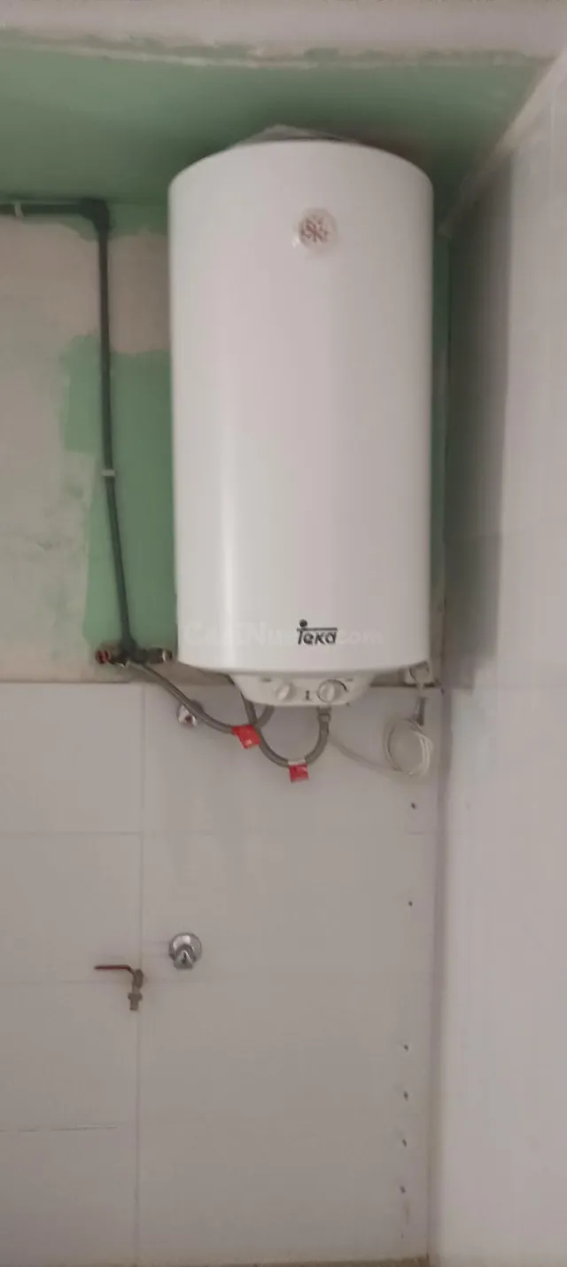 LOCAL COMERCIAL FRENTE COLEGIO — 3