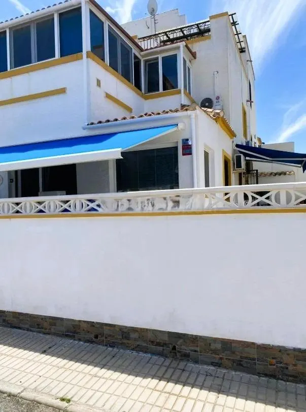 ✨ Elegante chalet pareado de 4 dormitorios con solárium y zo - foto 3