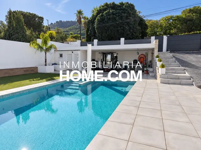 Chalet independiente de diseño moderno con 5 dormitorios, piscina, gran parcela y vistas despejadas en Pinos de Alhaurín — 18