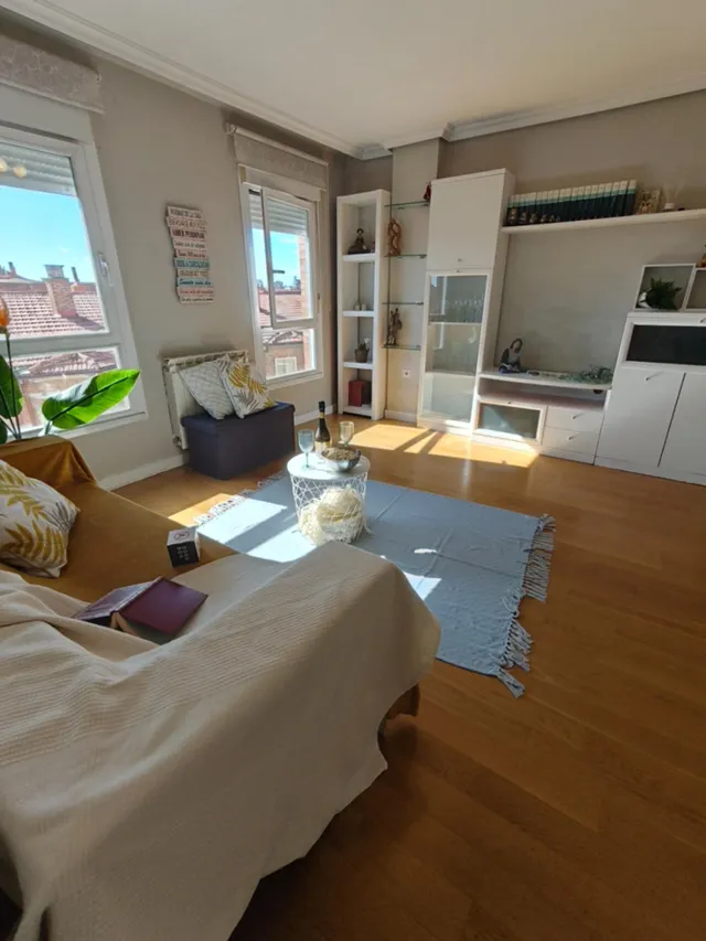 ENAMORATE A UN PESTAÑEO ¡Tu nuevo hogar en Villaobispo te está esperando! ✨ — 41