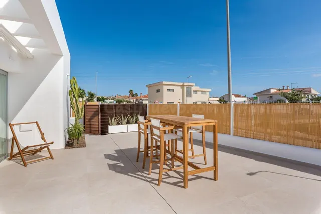 FANTASTICO CHALET DE OBRA NUEVA EN LOS ALCAZARES, MURCIA, CO - foto 4