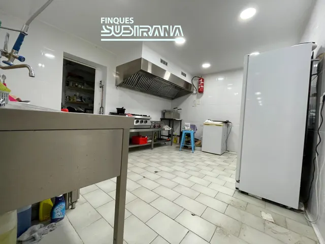LOCAL COMERCIAL ADAPTAT COM A BAR-CAFERIA-RESTAURANT AL CENTRE DE SANTA COLOMA DE QUERALT. — 7