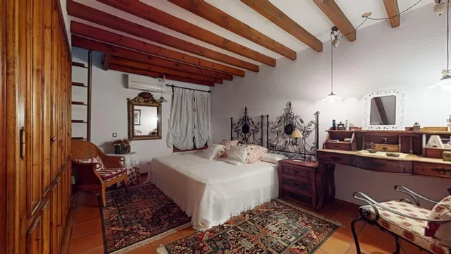 MAITINO AMPLIO CHALET CON PISCINA, PISTA DE TENIS CON VESTUARIOS Y BARBACOA — 20