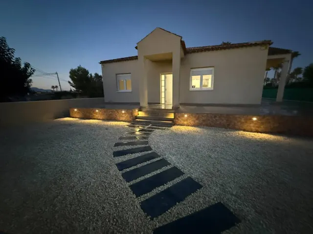 Villa 3 habitaciones en venta - Comunidad valenciana — 28