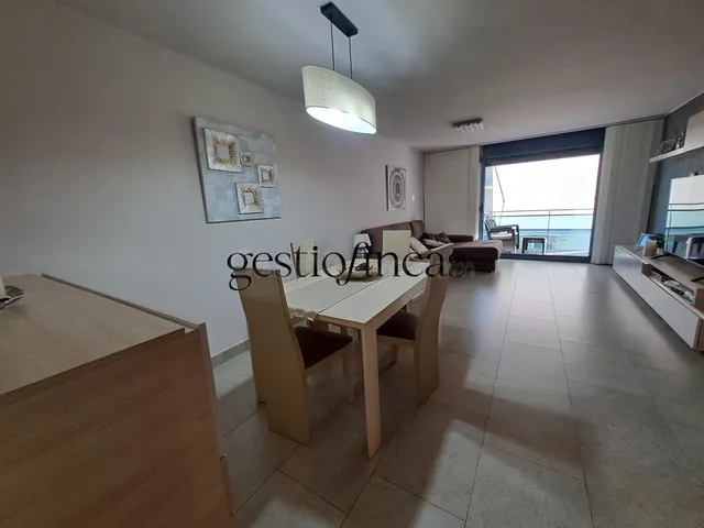 Fantástico piso en alquiler con vistas al mar en Els Esquiro - foto 3