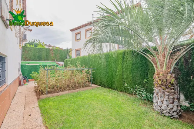 Casa pareada en LA ZUBIA, Junto instituto Trevenque. — 34