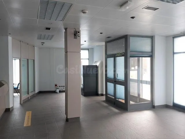 Local comercial 131m² en venta - Campo Lameiro - foto 4
