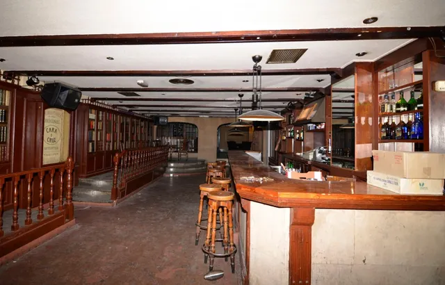 Urbis te ofrece un fantástico local en venta en zona San Juan, Salamanca. — 5