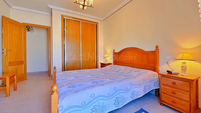 VILLA DE 4 DORMITORIOS 2 BAÑOS EN ORIHUELA COSTA (ROYAL PARK) — 27