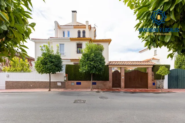 VIVIENDA PAREADA EN MONTELUZ — 46