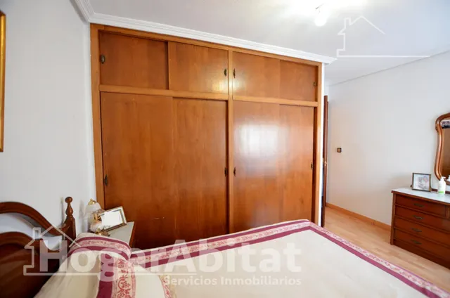Gran amplitud y luminosidad en este piso exterior con terraza en urbanización vallada — 14