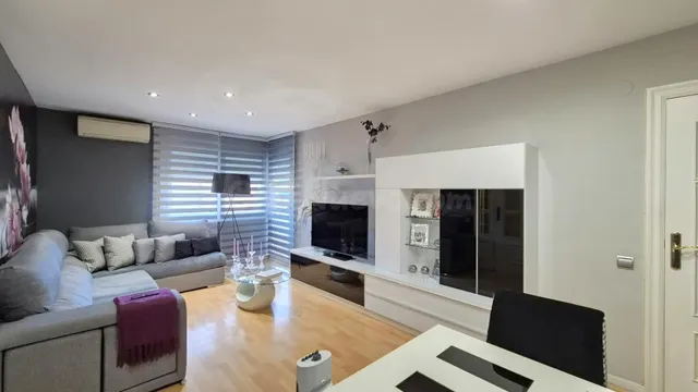 Pis de 5 habitacions a La Parada — 4