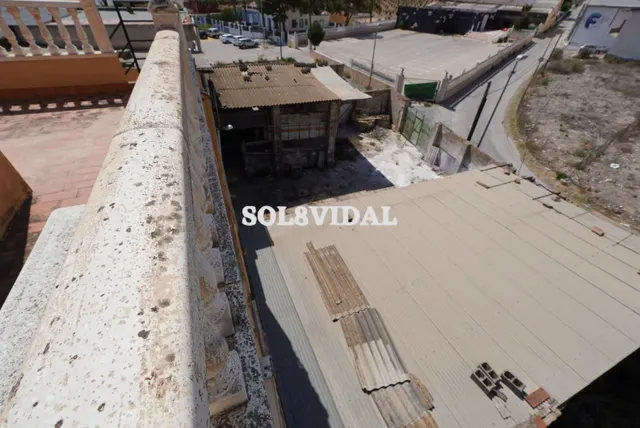 SOL8VIDAL VENDE CASA CON PARCELA — 37