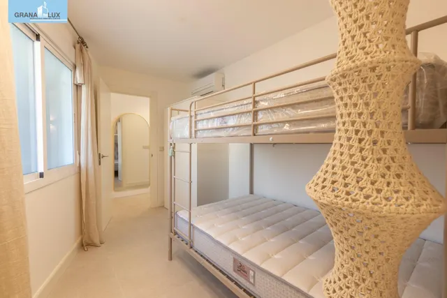¡exclusivo apartamento en primera linea de playa con reforma integral de alta gama! — 25