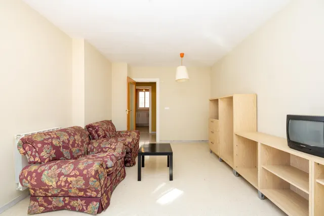 **Piso en venta en Carretera de la Sierra - Oportunidad única** — 11